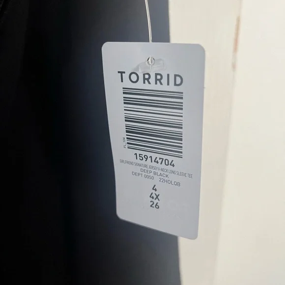 Torrid NWT classic fit long sleeve black shirt 4X - Picture 2 of 4
